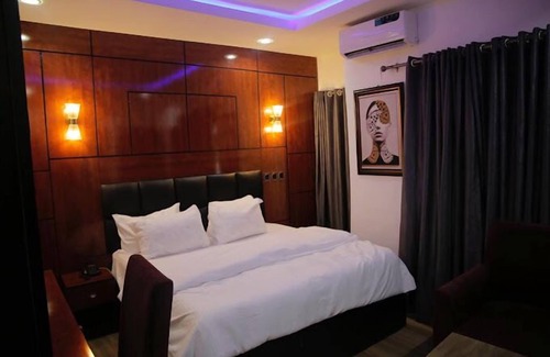Ikot Ekpene Hotel | Sages Conclave Hotel