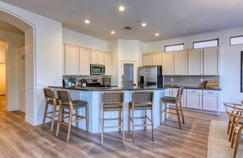 Legend Trail House | Saguaro Sanctuary at Legend Trail: Stay in Style, Luxury & Serenity