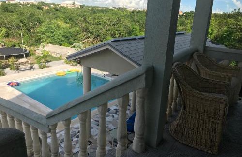 Discovery Bay Apartment | Sagusta Gardens PLS