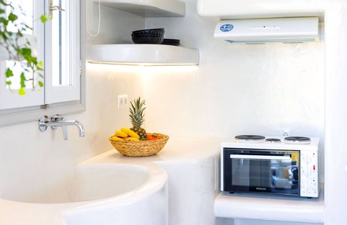 Kastraki House | Sahara Apartments - King Suite with Sea view