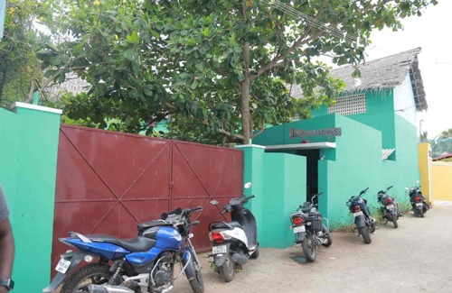Kuilapalayam House | Sai Balaji Beach Guest House