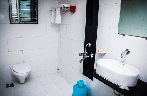 Airoli Hotel | Sai Nidhi By Glitz Hotels Mindspace Airoli