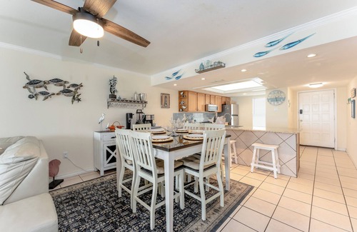 South Padre Island Condo | Saida III 905 - Relaxing Oceanfront Condo with Private Balcony
