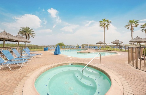 South Padre Island Condo | Saida Royale 9068 - Hotel-Style Room,2 Queen Beds