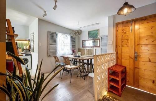 Da Kao Apartment | Saigon Heritage Homestay - 2 BR, 2 Bath in Central HCM
