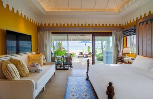 Eh'mafushi Resort | SAii Lagoon Maldives, Curio Collection by Hilton