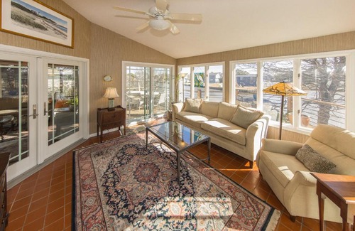 Sandbridge House | Sail Away