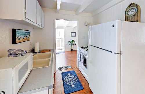 Pierpont Bay Apartment | Sailaway Cabin B