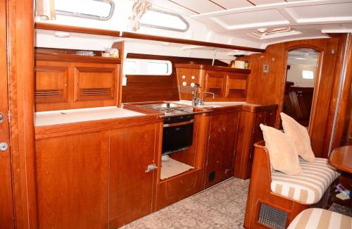 Bodrum City Center Boat Rental | Sailboat Holiday in Bodrum