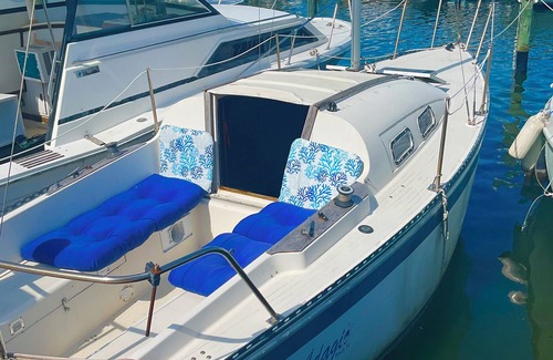 Cocoa Beach Boat Rental | Sailboat Hotel in Cocoa Beach