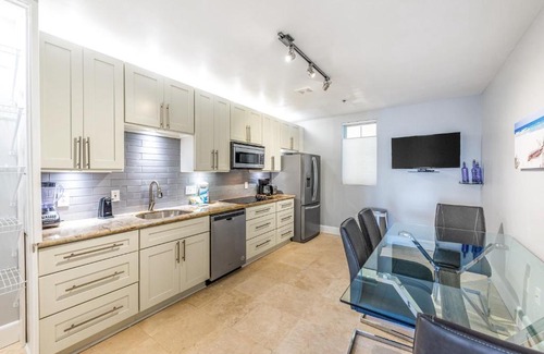 Ono Island Apartment | Sailmakers Place 703