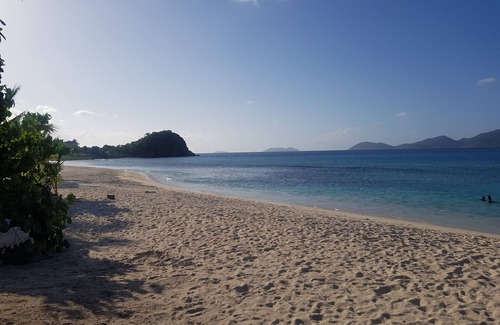 Hannah Apartment | Sailor's Gem I: Feel the Real Caribbean Life and Live Local at this Apartment!