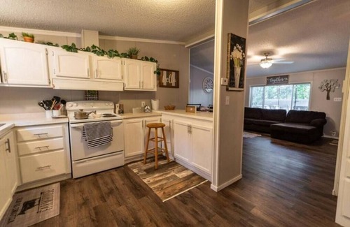 Perks House | Sailor’s Hideaway
