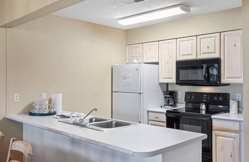 Indian Point Condo | Sailor's Sanctuary: Condo Rental with Marina Access
