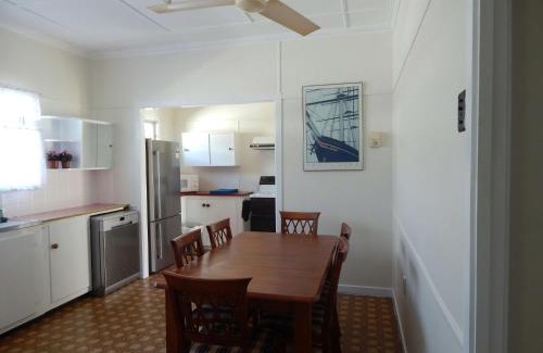 Lota House | Sailors Rest