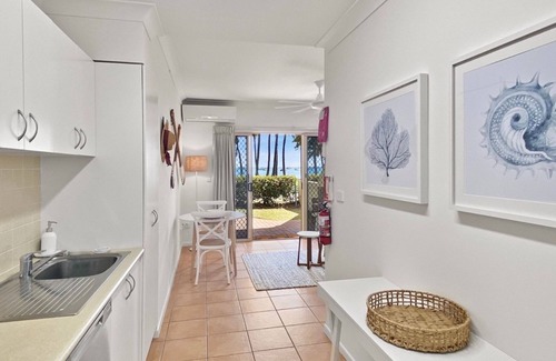 Horseshoe Bay Apartment | Sails on Horseshoe Apartment 6 - Couple's Beach Getaway