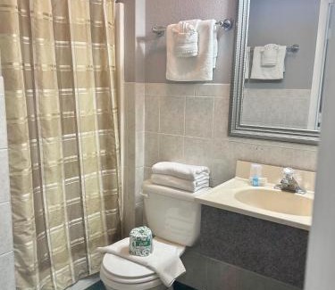 North Redington Beach Hotel | Sails Resort Motel