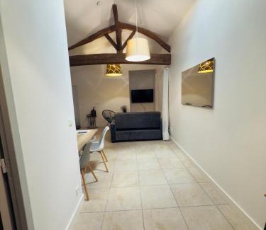 Lancie Apartment | Saint Amour Appartement T2