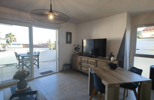 Saint-Aygulf Apartment | SAINT-AYGULF Sea view, 4 pers air conditioning, swimming pool, near Calanques corailleurs