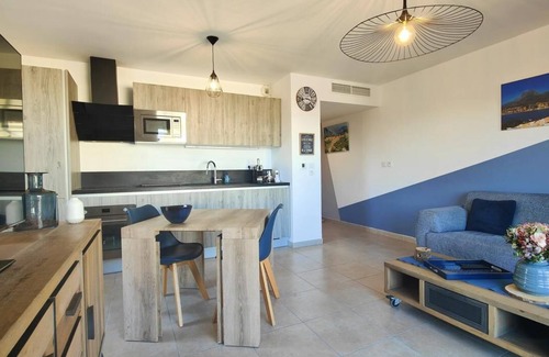 Saint-Aygulf Apartment | SAINT-AYGULF Sea view, 4 pers air conditioning, swimming pool, near Calanques corailleurs