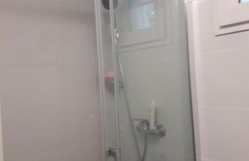 Saint-Cloud Bed & Breakfast | Saint Cloud Citea Access dayuse Room - 10 minutes La Defense 20 minutes Paris Parc Expo