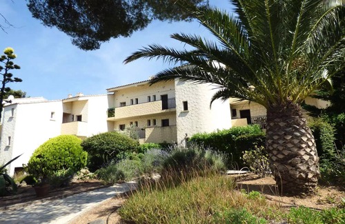 Les Sablettes Apartment | Saint Elme Residence - Large quiet studio with PISCINE and 5 minutes walk from the PLAGE