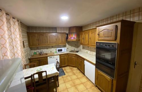 Saint-Florentin Apartment | saint florentin