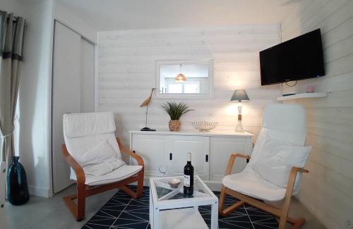 Saint-Georges-de-Didonne Apartment | Saint Georges de Didonne - LA PLAGE A 2 PAS - idéal pour un COUPLE avec ENFANTS