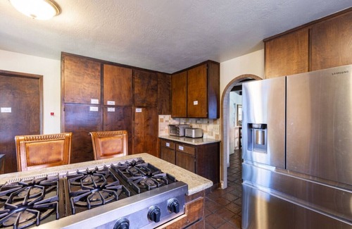 Deer Park Apartment | Saint Helena Wine Villa | Luxury Stay & Vineyard