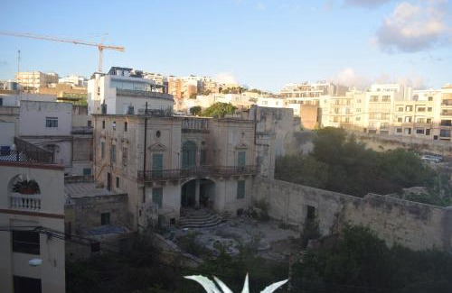 St. Julian's Apartment | Saint Julians Seafront 200m2 beautiful Apartment