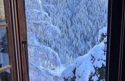 Saint-Luc Ski Chalet | Saint-luc. Chalet de Charme à 3 mn à Pied du Funiculaire et 7 mn de Léglise