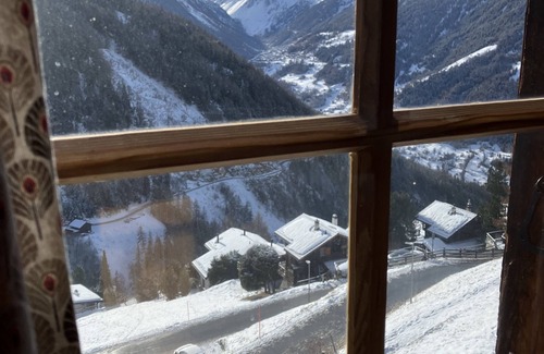 Saint-Luc Ski Chalet | Saint-luc. Chalet de Charme à 3 mn à Pied du Funiculaire et 7 mn de Léglise