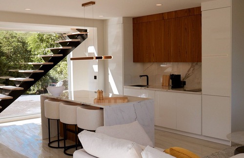 Anse Marcel Apartment | Saint-Martin: Luxurious 2-Level Apartment with Terrace, Pool, Fiber Internet and Air Conditioning
