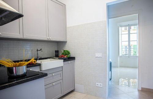 Old Town Apartment | Saint Michel - Happy Rentals
