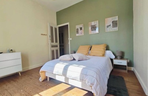 Prades Bed & Breakfast | Saint Michel's quiet rooms. Pets allowed