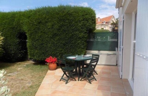 Saint-Palais-sur-Mer House | Saint Palais sur Mer - SMALL HOUSE - in a PRIVILEGED and QUIET SETTING