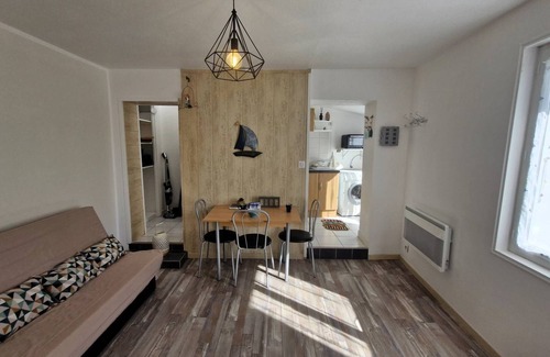 Saint-Palais-sur-Mer House | Saint Palais sur Mer - CLOSE TO THE LAKE for this small SEMI-DETACHED HOUSE - WIFI