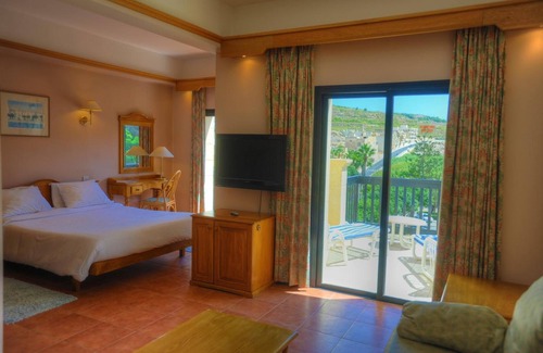Xlendi Hotel | Saint Patrick's Hotel
