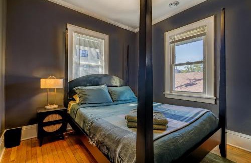 Summit - University House | Saint Paul Vacation Rental Near Downtown
