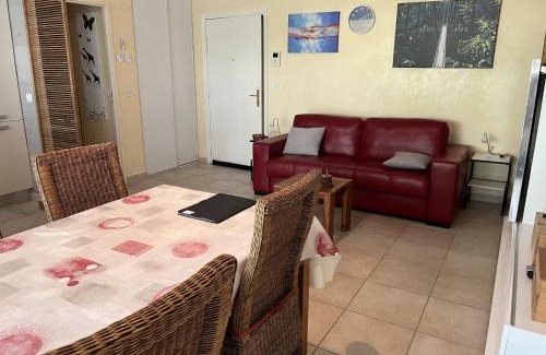 Boulouris-sur-Mer Apartment | Saint-Raphaël, Boulouris, F2 dans belle résidence 3 piscines, proche bord de mer