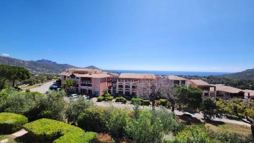 Agay Apartment | Saint-Raphael- Vue mer et Massif de l'Esterel