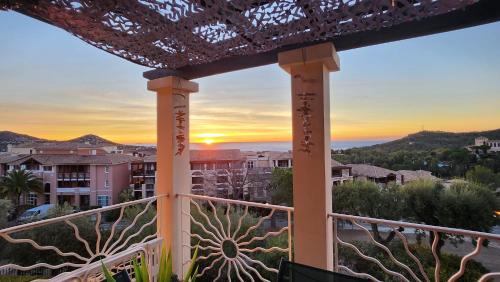 Agay Apartment | Saint-Raphael- Vue mer et Massif de l'Esterel