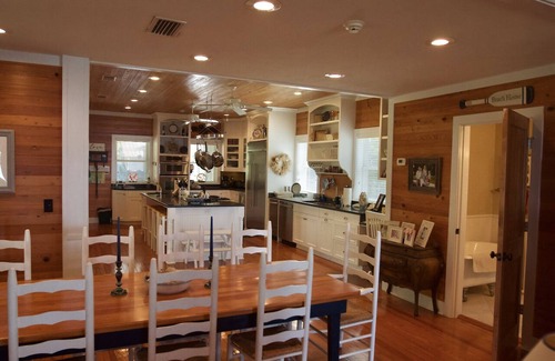 Saint Teresa House | Saint Teresa Coastal dwelling with Guest house option.