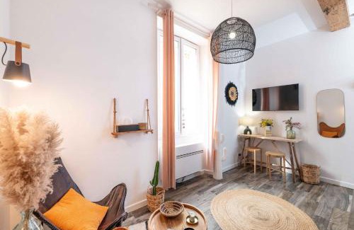 Old Town Apartment | Saint Tropez - Old Village - Modern & Cosy Apartments