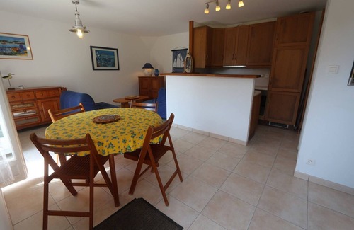 Combrit Apartment | Sainte-Marine, apartment with garden 250 m from the beach of Pussou