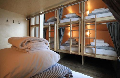 Downtown Ottawa Hostel | Saintlo Ottawa Jail Hostel