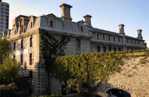 Downtown Ottawa Hostel | Saintlo Ottawa Jail Hostel