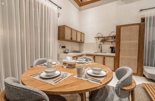 Penestanan Villa | Saka Villa - Three Bedroom Villa, Sleeps 6
