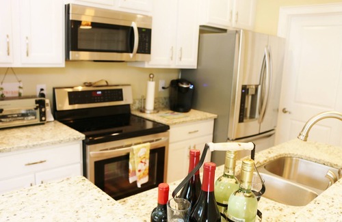 Atlantic Beach House | Sale! 5Star Reviews Luxury2 Bedroom House Pool, Steps from Ocean/Beach, Sleeps 4
