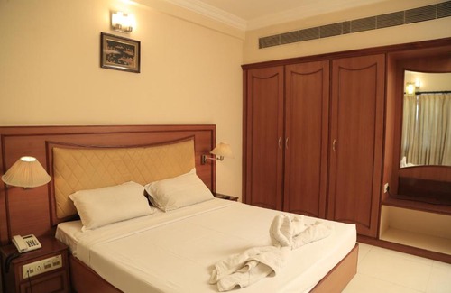 Salem Hotel | SALEM HOTEL DEVI TOWERS 5 RODS